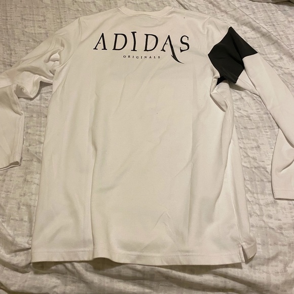 Adidas Long Sleeve large - Picture 3 of 4